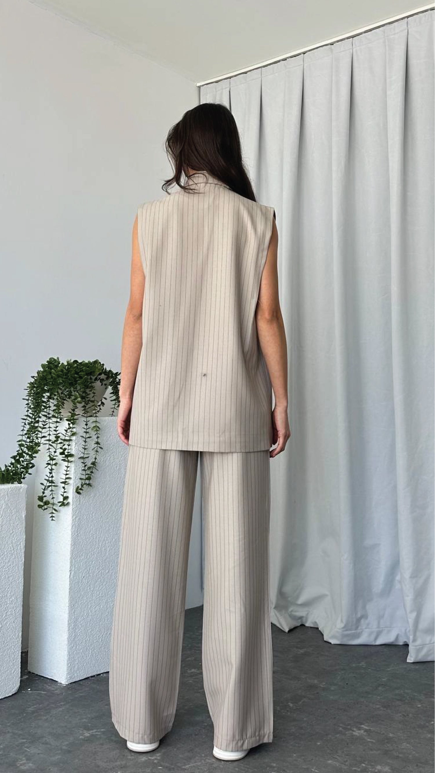 Alma Vest – Fluid Confidence