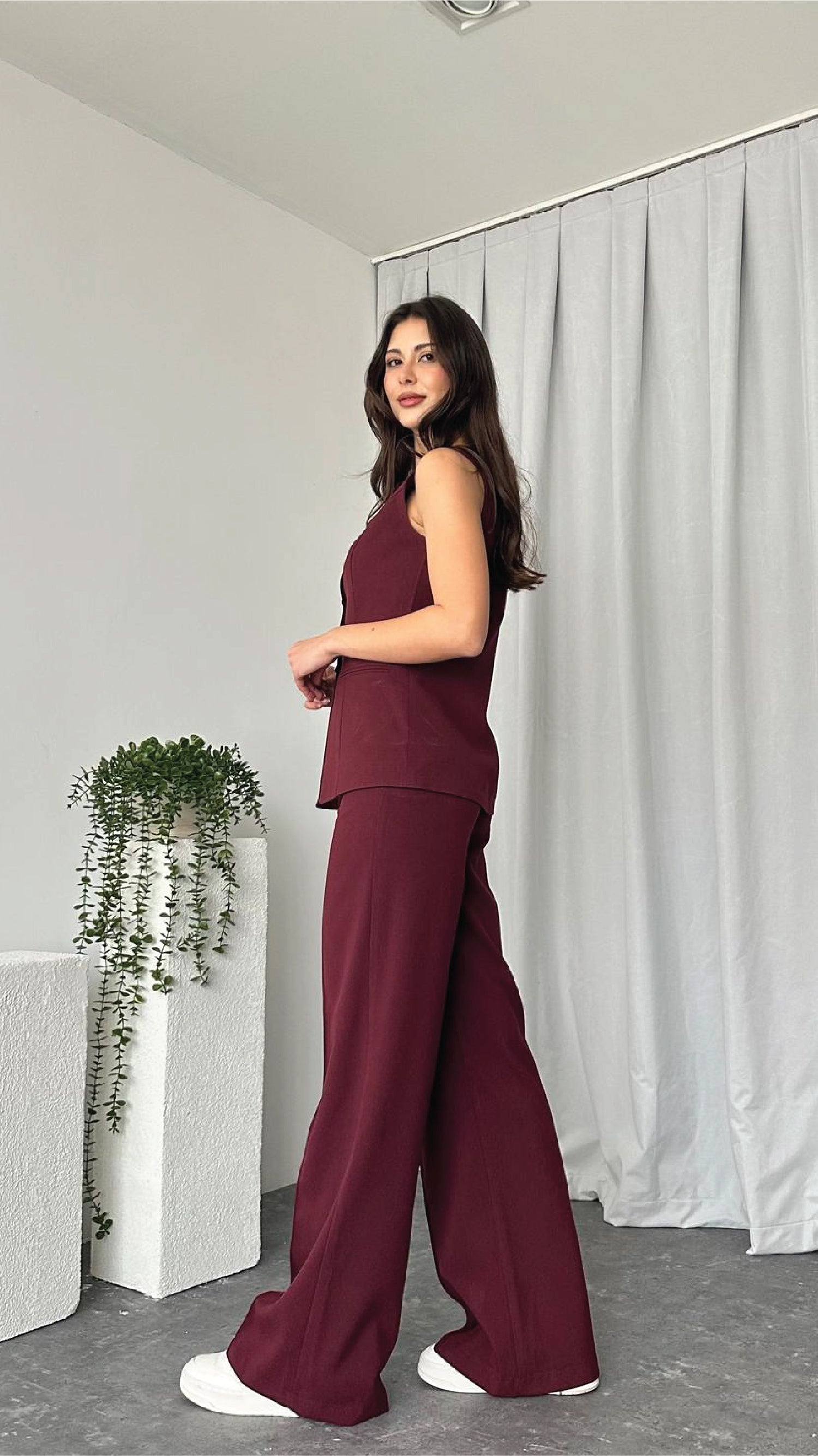 Leona Vest – Tailored Elegance