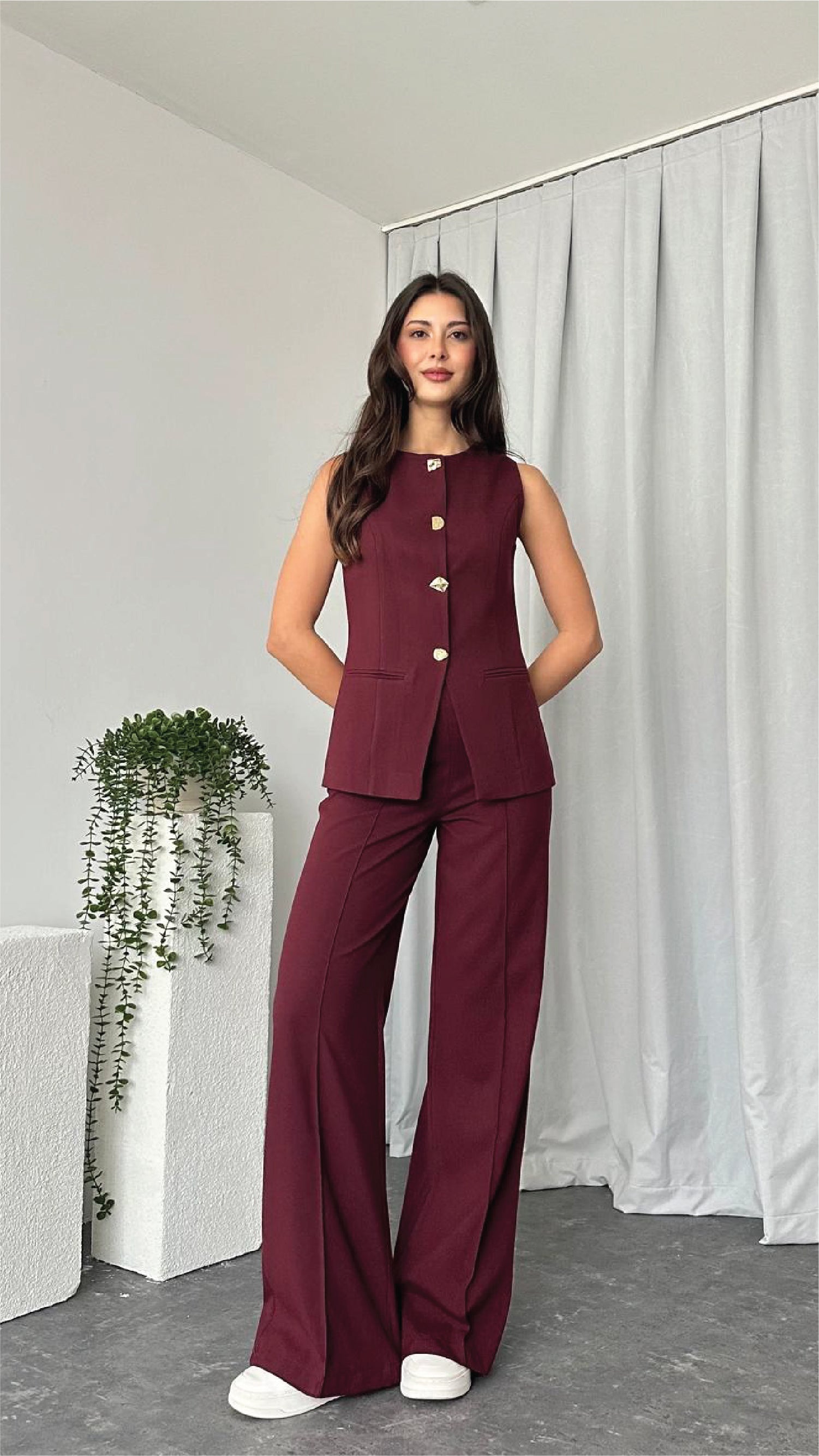 Leona Vest – Tailored Elegance