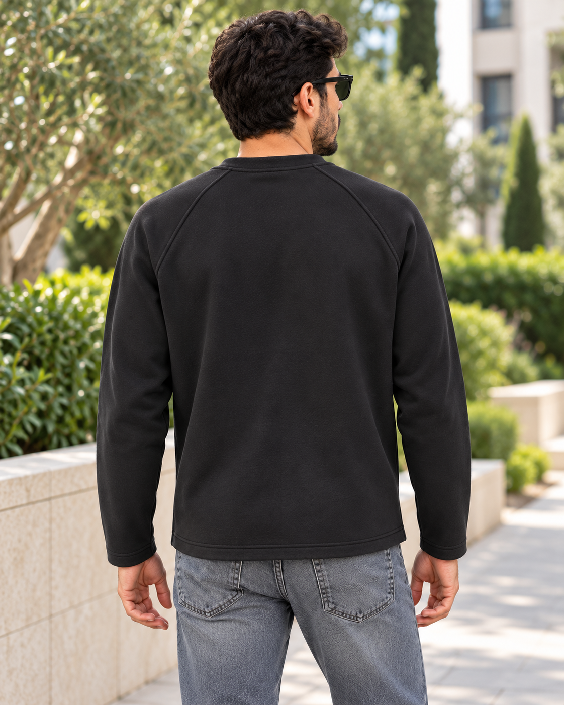 ILEERA® Essential Raglan Henley Sweatshirt