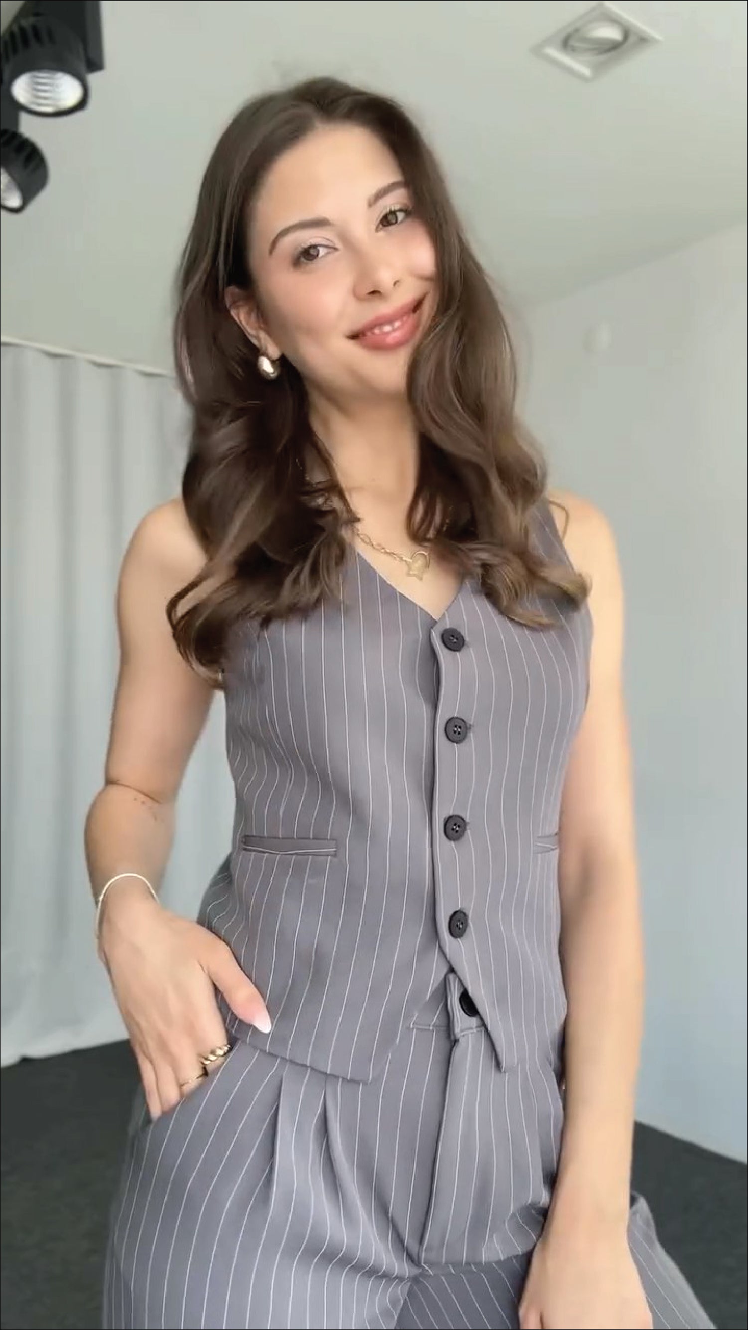 Lyra Vest – Bold Elegance