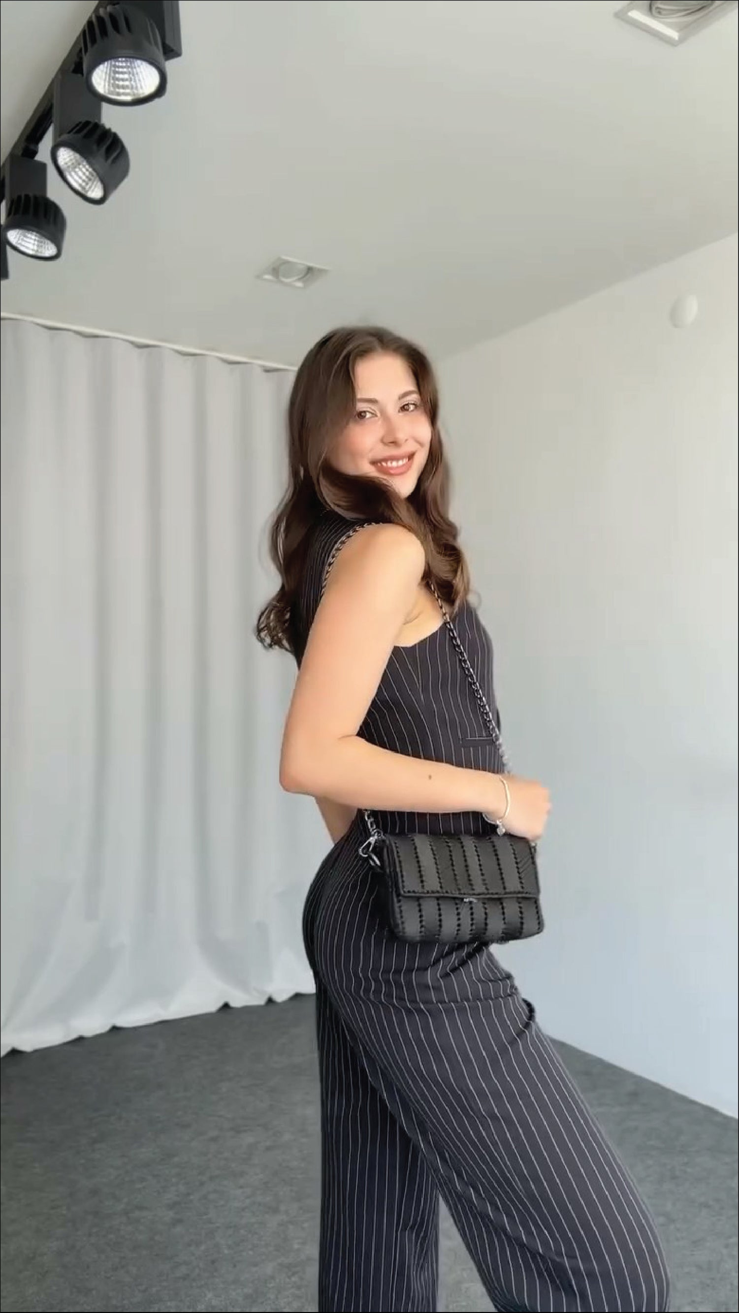 Lyra Vest – Bold Elegance