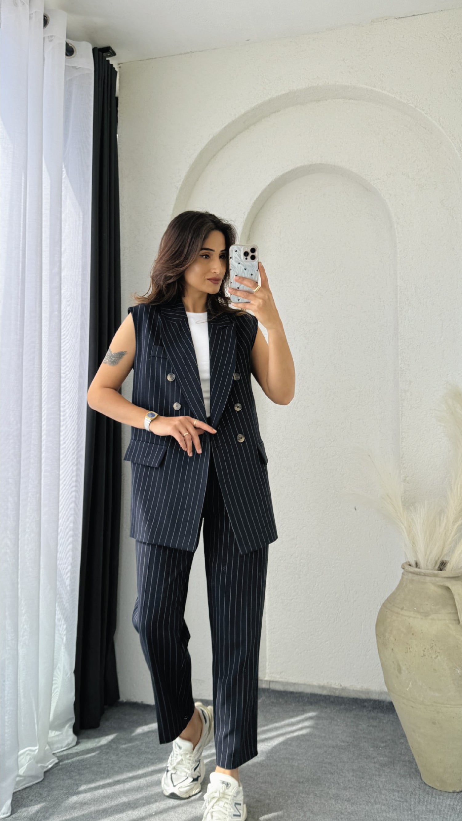 Isla Vest – Modern Classic