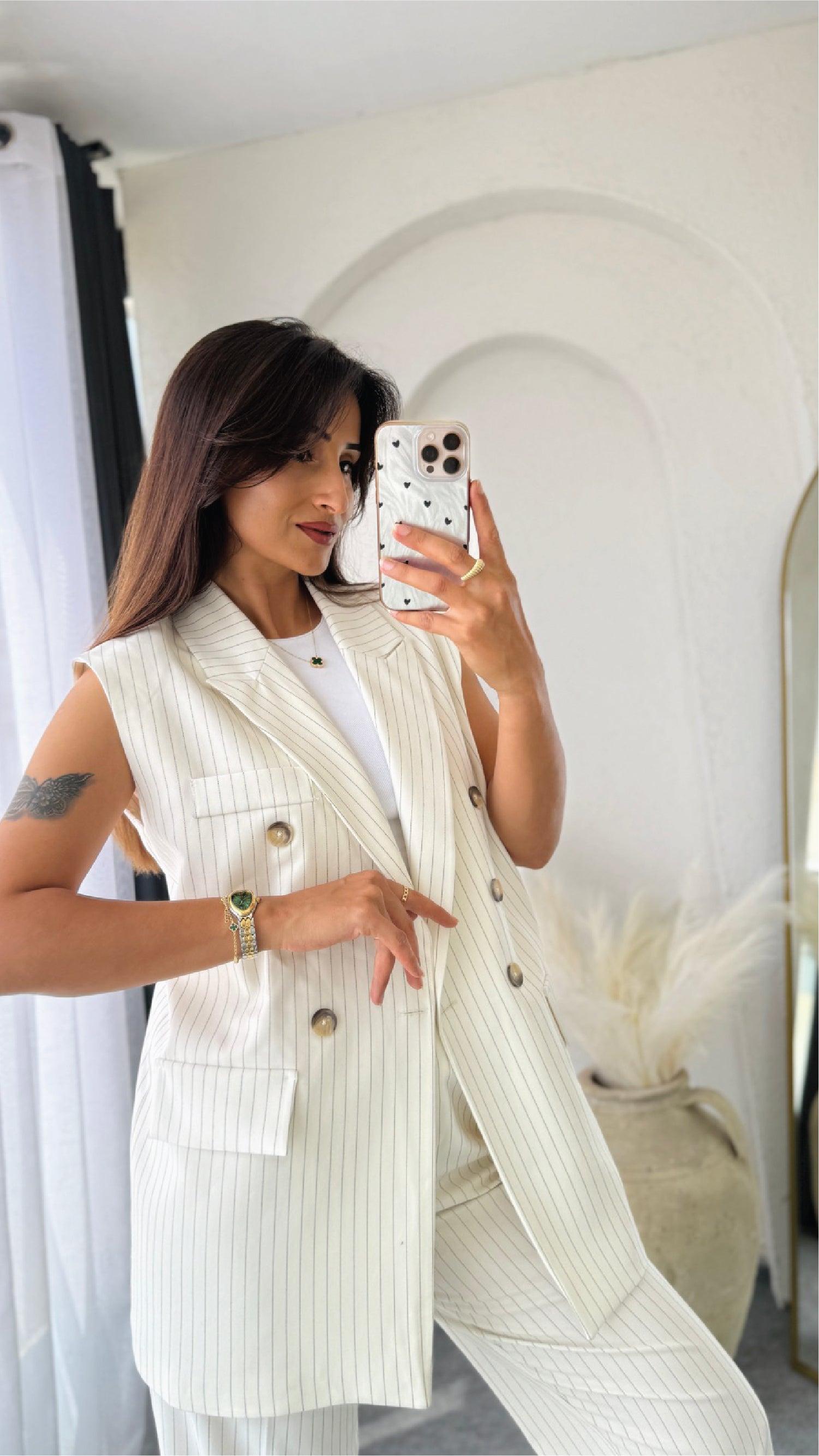 Isla Vest – Modern Classic