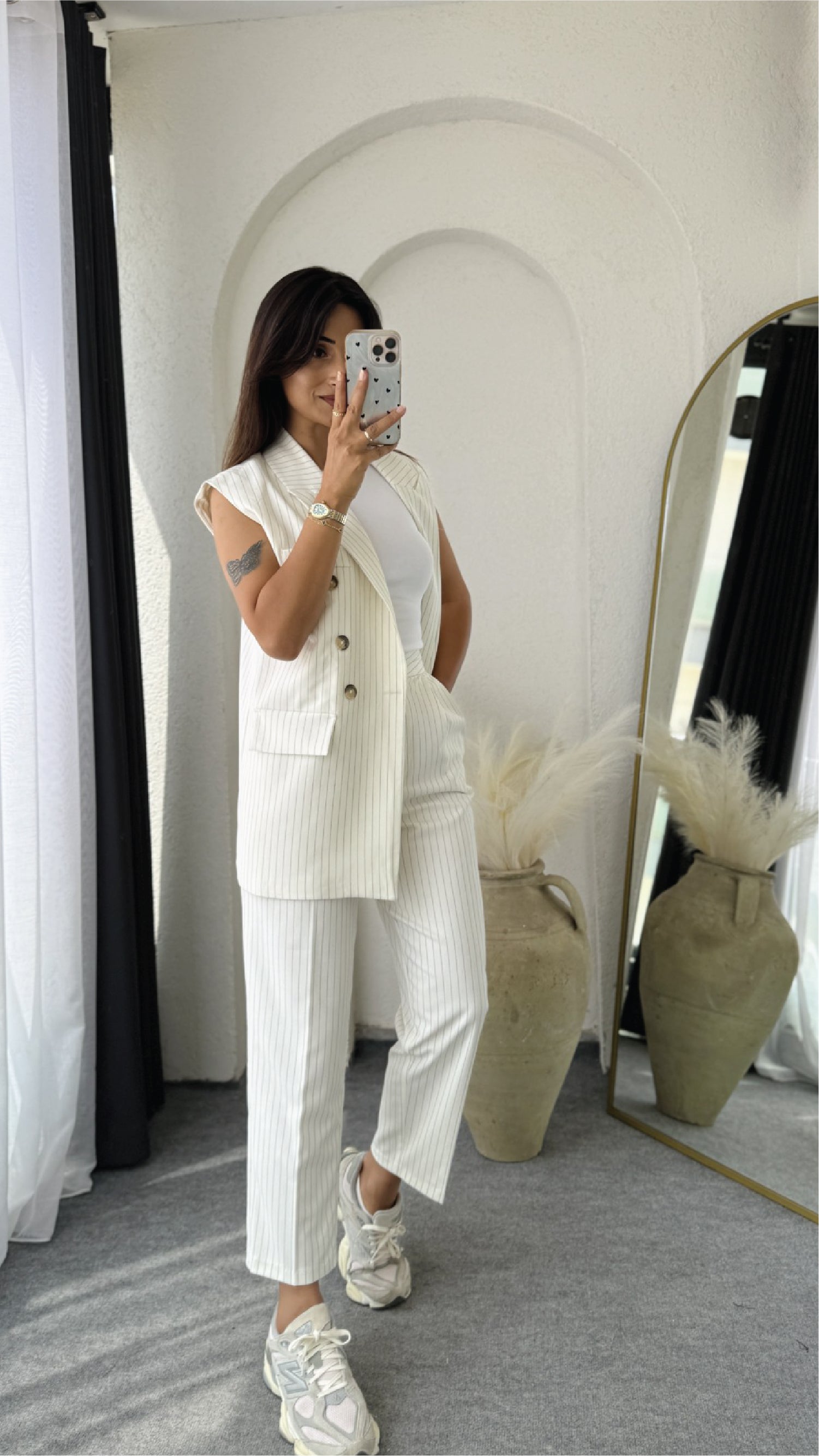 Isla Vest – Modern Classic